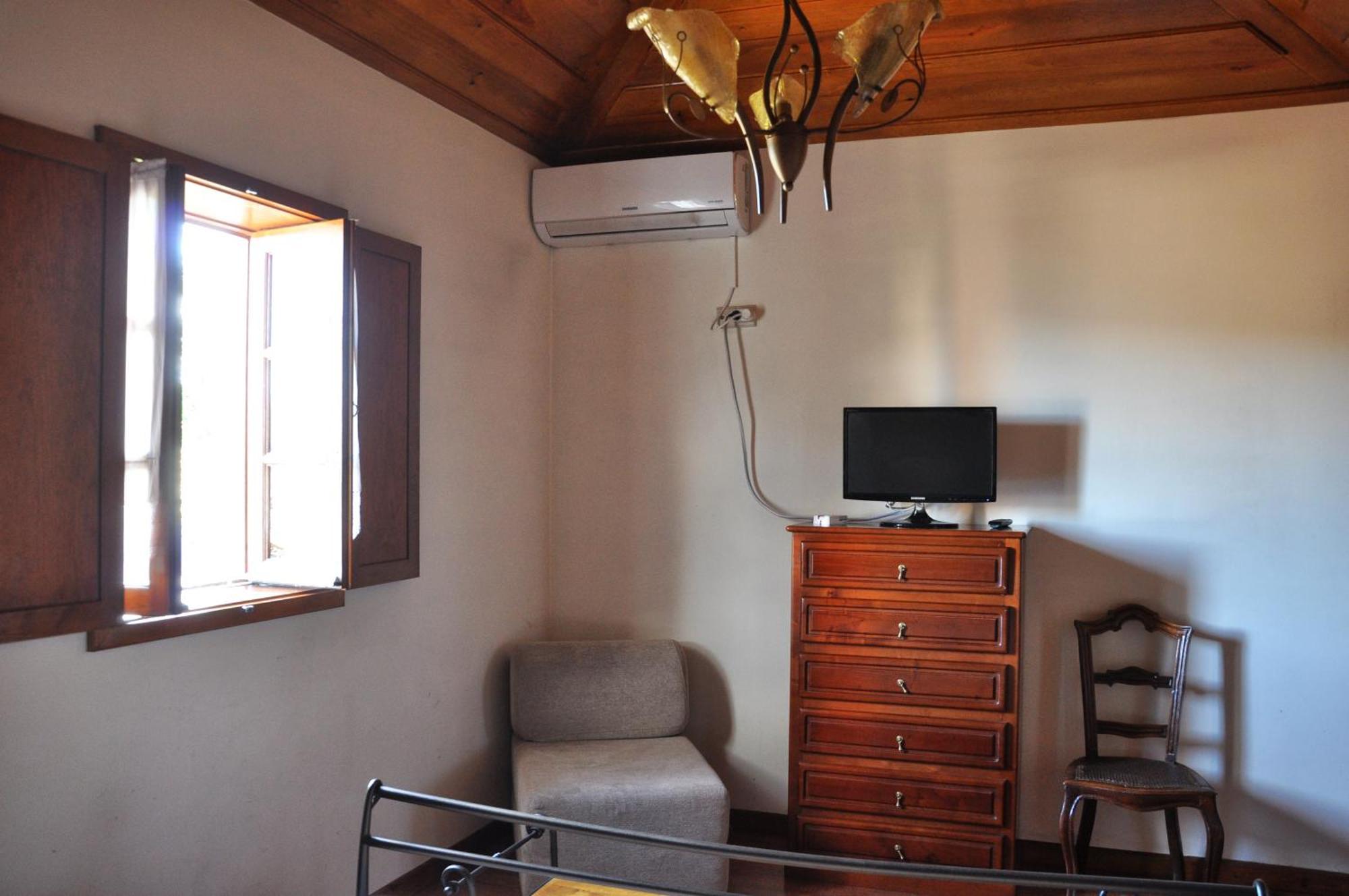 Casa De Fora Holiday home *